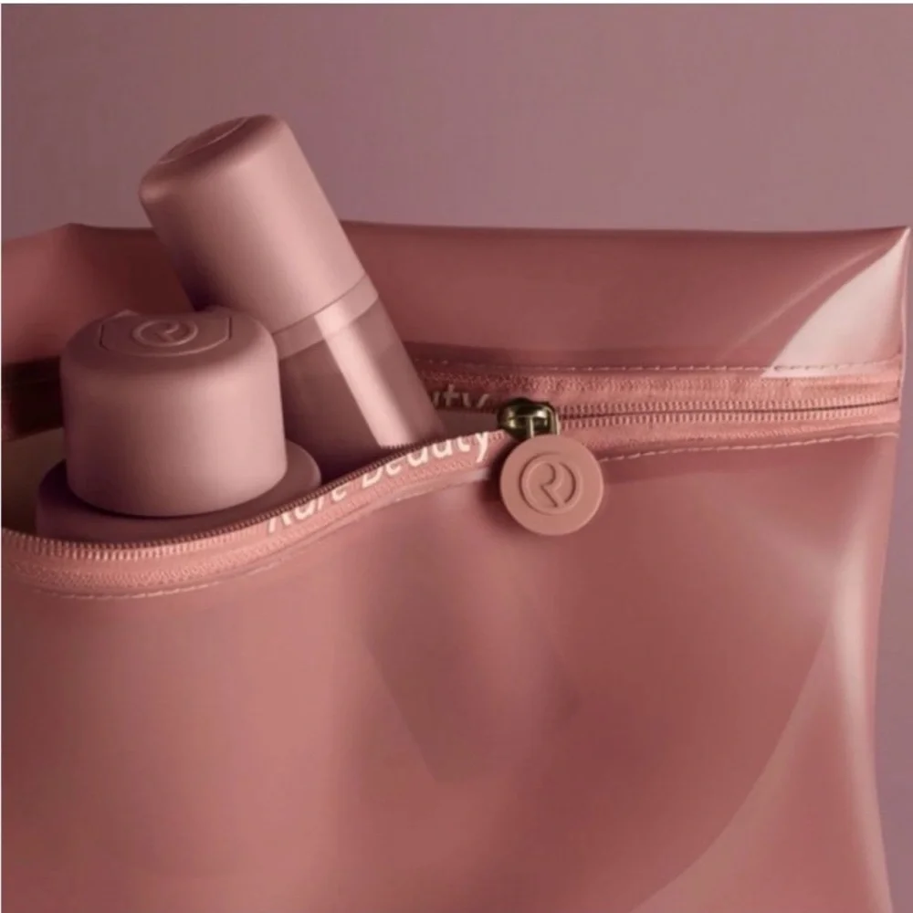 NWT RARE BEAUTY FIND COMFORT TINTED CLUTCH